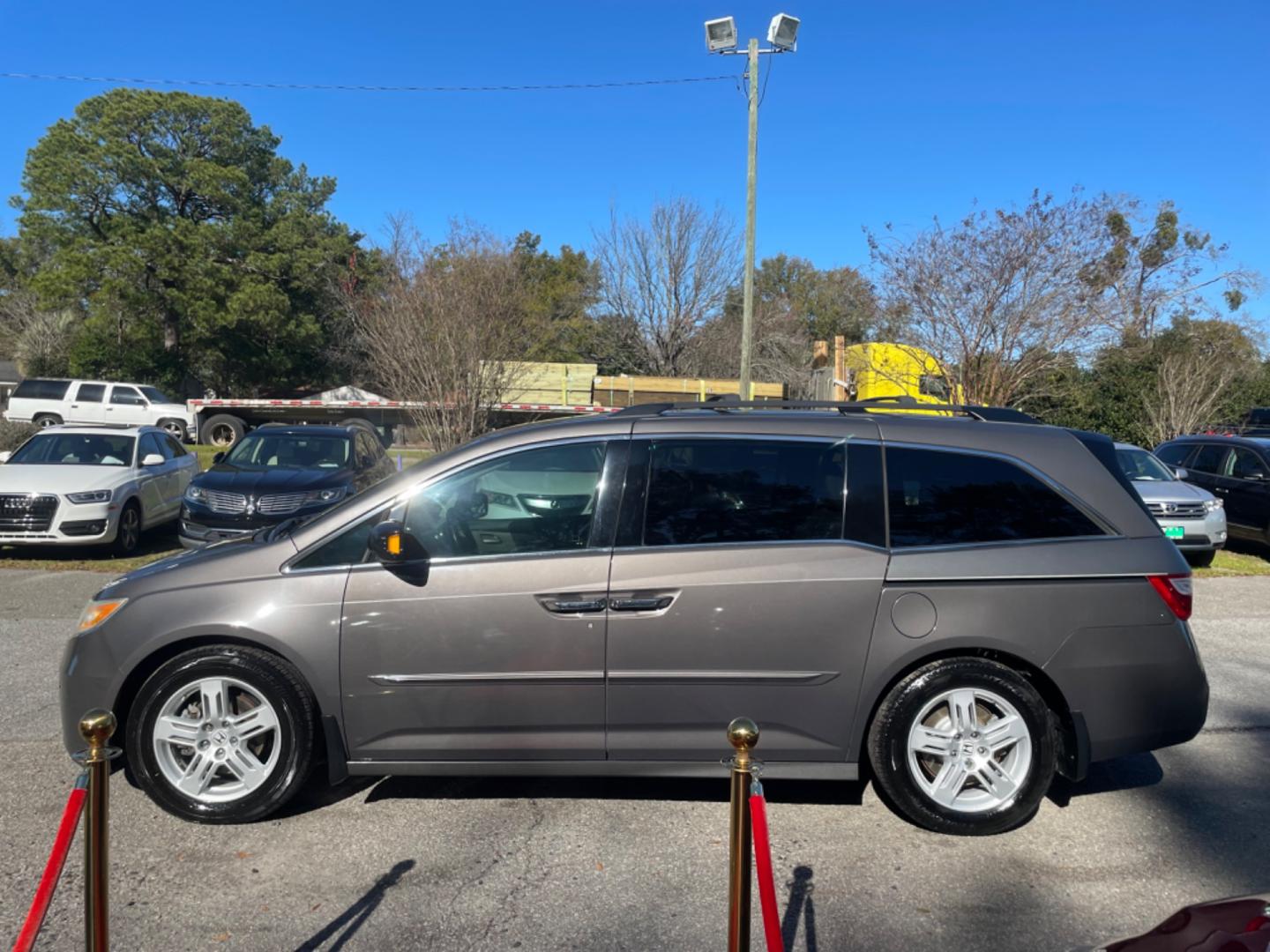 2013 GRAY HONDA ODYSSEY TOURING (5FNRL5H91DB) with an 3.5L engine, Automatic transmission, located at 5103 Dorchester Rd., Charleston, SC, 29418-5607, (843) 767-1122, 36.245171, -115.228050 - Photo#3